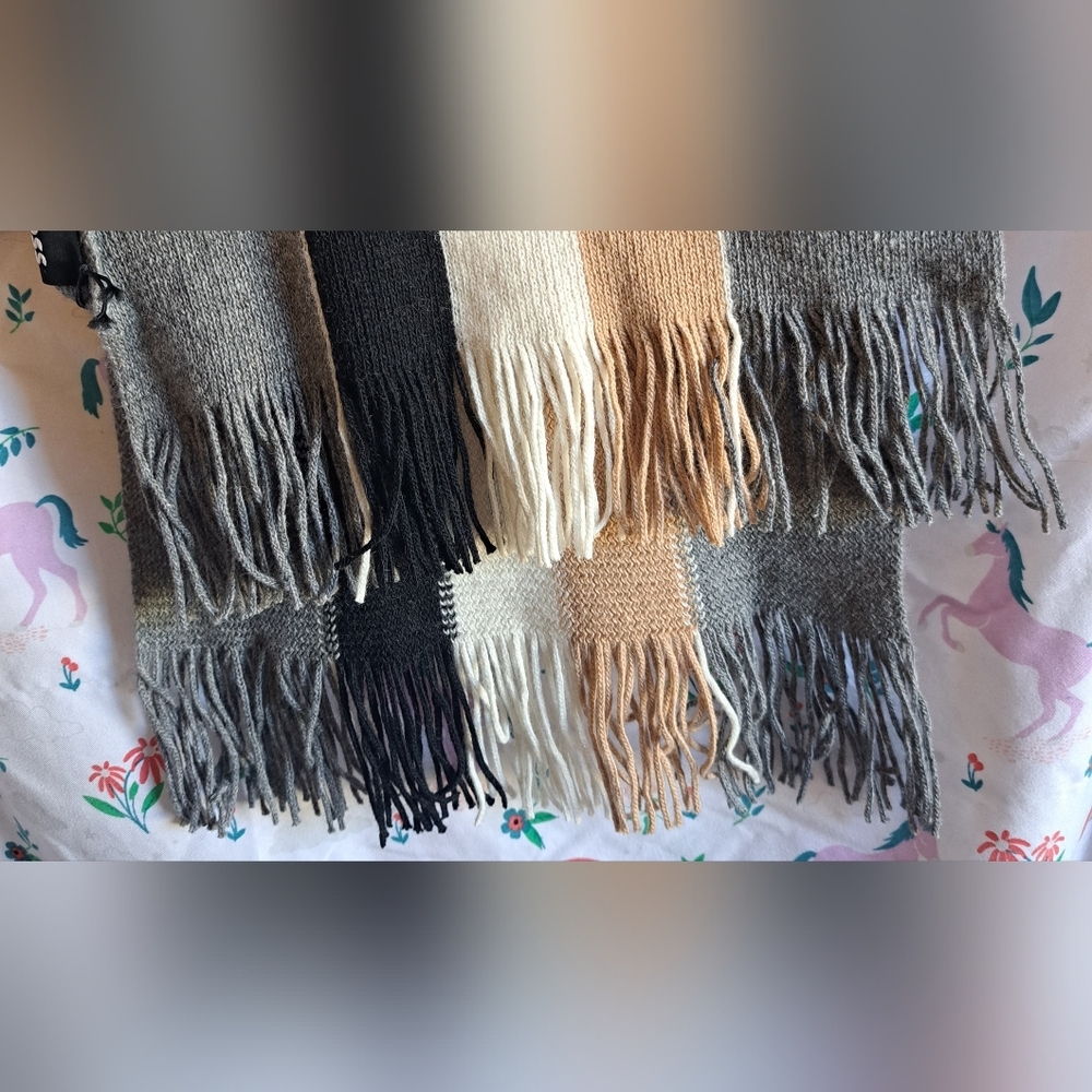 NWT Boss Tan & Grey Stripe Wool Neutral Causal Unisex Preppy Winter Scarf Wrap - Picture 6 of 11